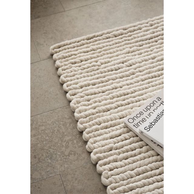 Rug Lotta Agaton, Chunky Wool from LAYERED for only €1,622.00 